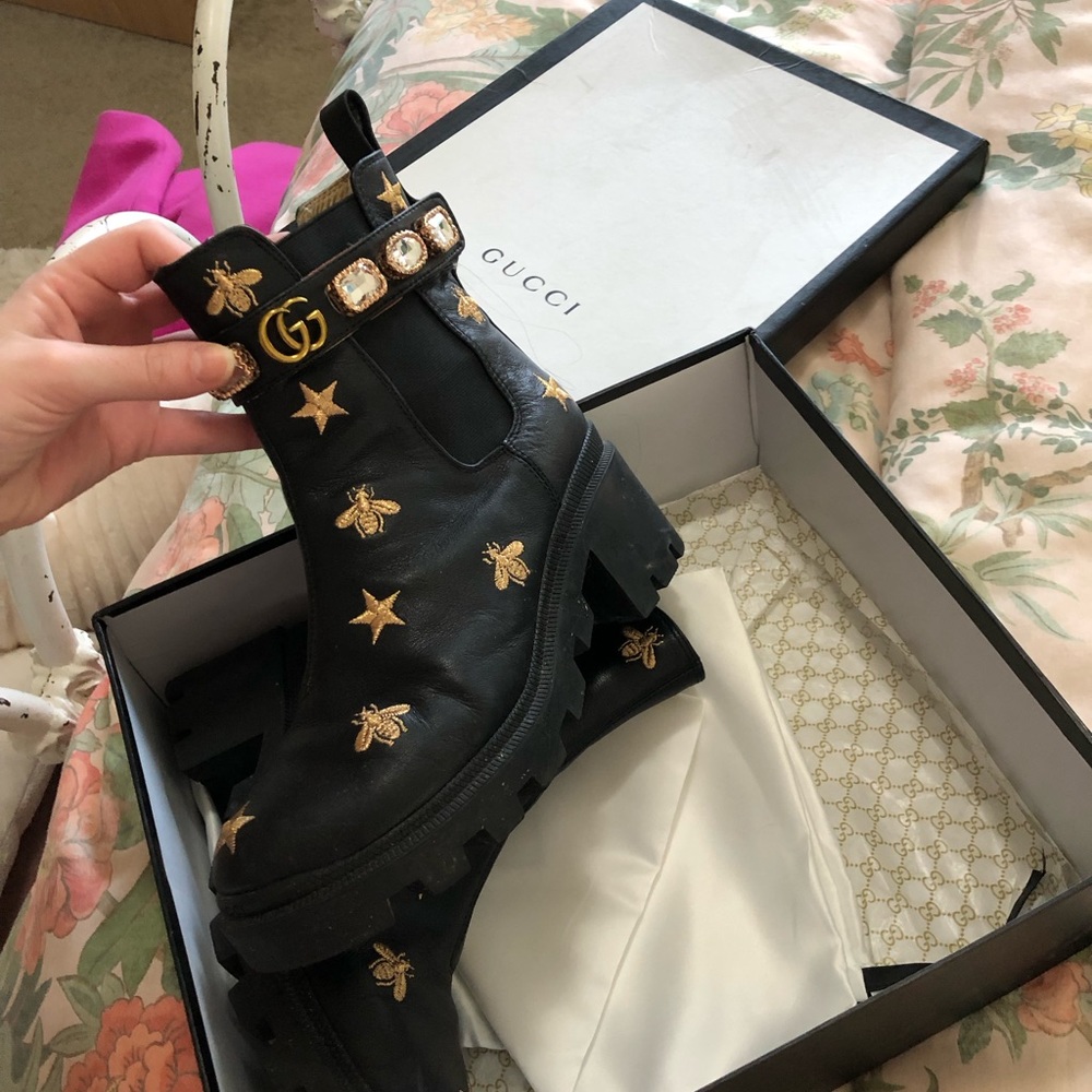 Dupe boots